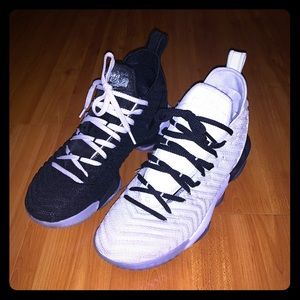 Nike LeBron 16 “Equality”